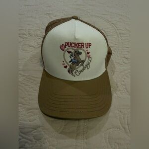 American Eagle pucker up cowboy hat